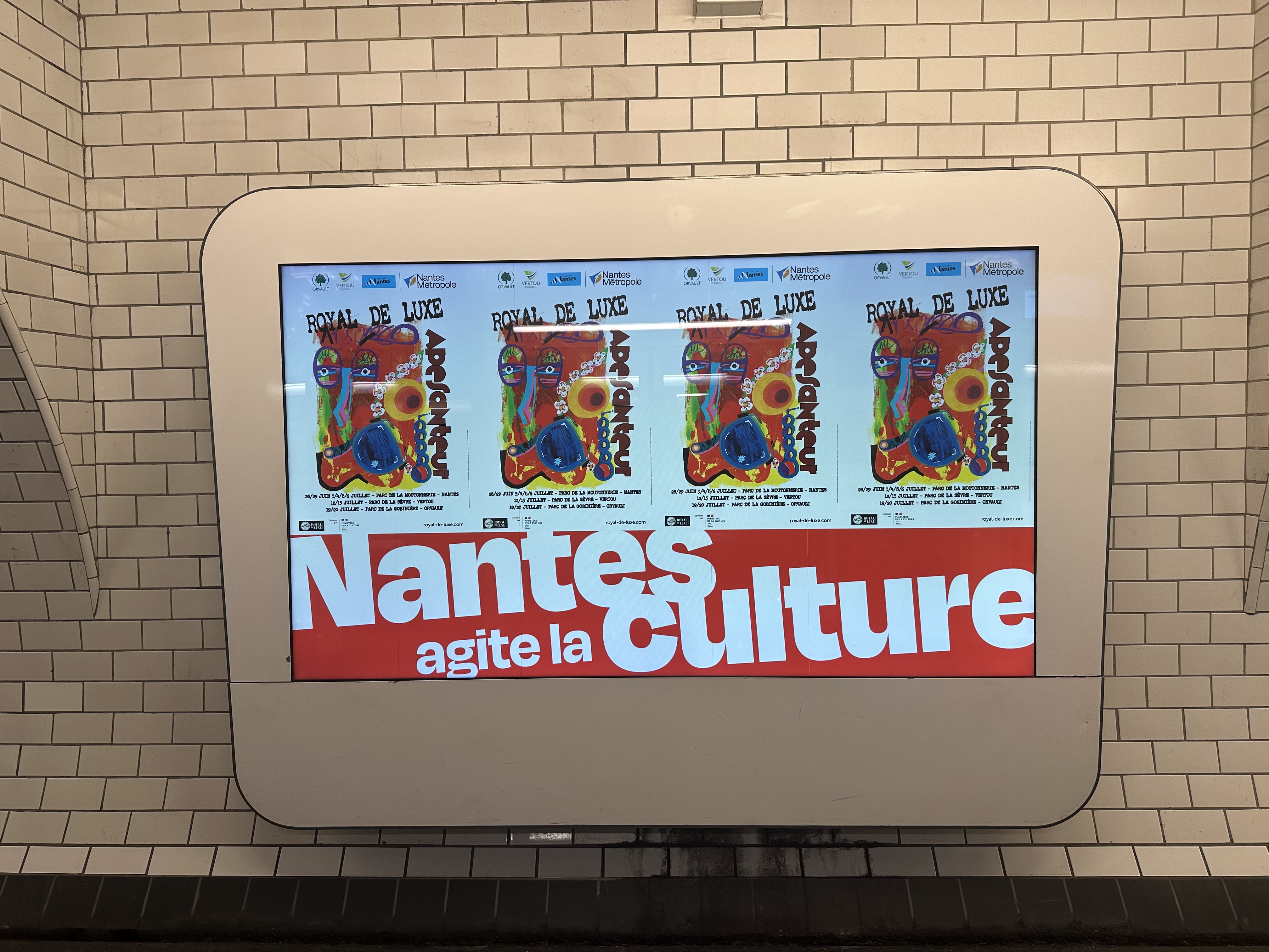 Publicité vidéo pour "Nantes agite la culture" dans le métro parisien.